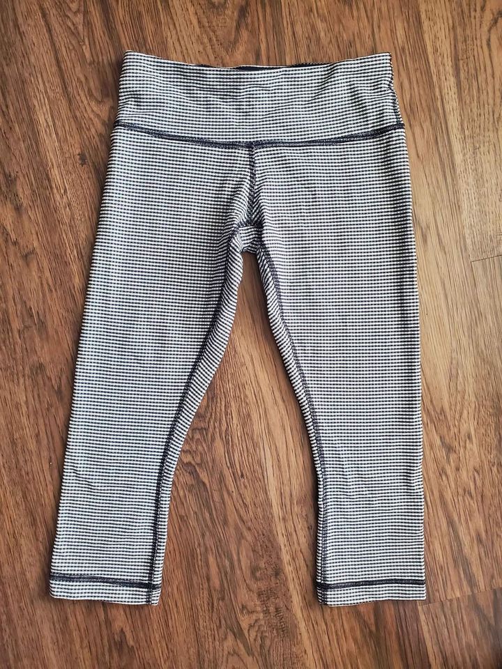 Lululemon Women's Cropped Leggings Size 4 Black And White Striped Chec –  Alexa Organics LLC - Natural Baby Products