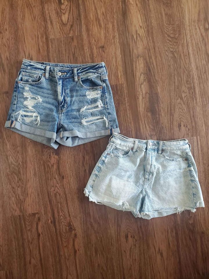 Lot of 2 American Eagle Size 4 Mom Jean Shorts Denim Ripped High Rise Waist