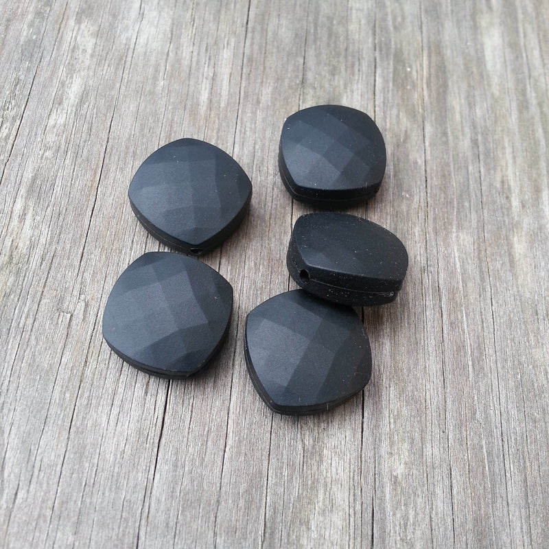 Black Silicone Quadrate Beads